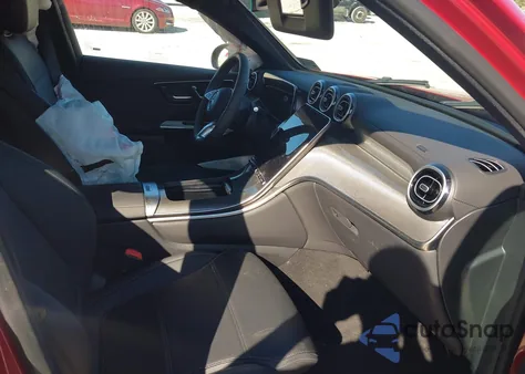 2025 Mercedes-Benz Glc 300 4Matic Suv z USA, uszkodzony, nr VIN W1NKM4HB9SF270089